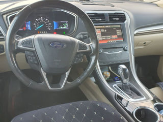 Ford Fusion foto 6