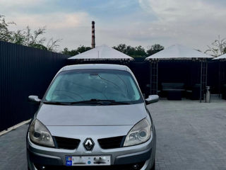 Renault Grand Scenic foto 1