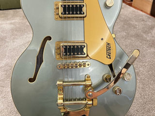 Gretsch guitar, microphone stands, keyboard stand foto 5