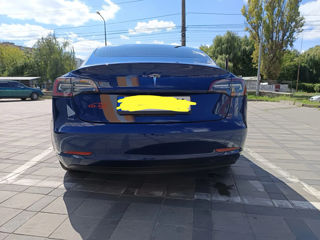 Tesla Model 3 foto 2