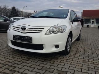 Toyota Auris foto 1