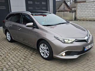 Toyota Auris foto 2