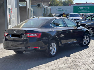 Skoda Superb foto 5