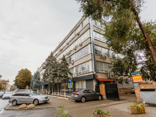 Spațiu comercial/office de vânzare în ultra-centrul Chișinăului, str. Vasile Alecsandri foto 1