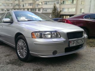 Volvo S60 foto 1