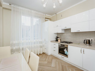 Apartament cu 2 camere, 63 m², Telecentru, Chișinău foto 2