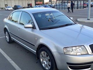 Skoda Superb foto 1