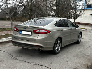 Ford Fusion foto 6