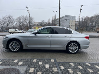 BMW 5 Series foto 1