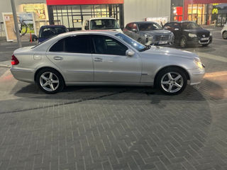 Mercedes E-Class foto 6