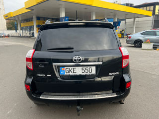 Toyota Rav 4 foto 5