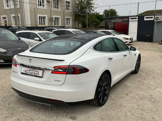 Tesla Model S foto 3