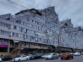 Apartament cu 3 camere, 120 m², Botanica, Chișinău