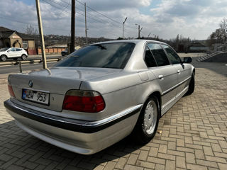 BMW 7 Series foto 4