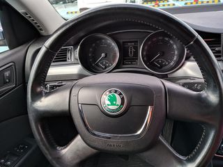 Skoda Superb foto 8