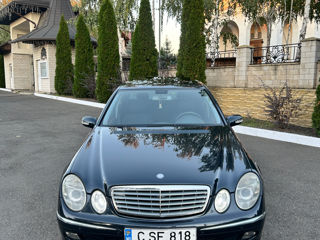 Mercedes E-Class foto 1