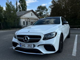 Mercedes E-Class foto 8