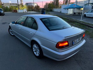 BMW 5 Series foto 11