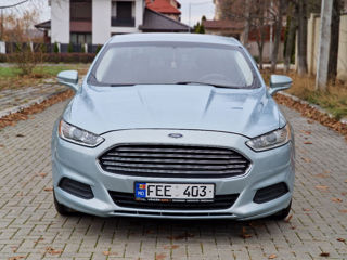 Ford Fusion foto 2