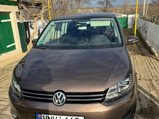 Volkswagen Touran foto 2