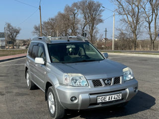 Nissan X-Trail foto 1