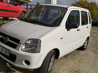 Opel Agila foto 1