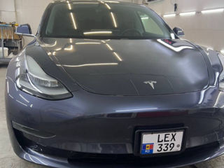 Tesla Model 3 foto 6