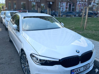 BMW 5 Series foto 1