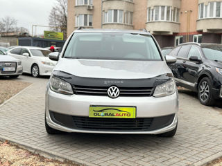 Volkswagen Touran foto 2