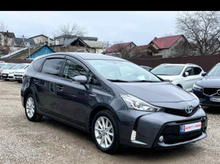 Toyota Prius + foto 2