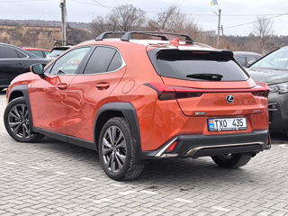 Lexus UX foto 4