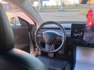 Tesla Model 3 foto 5