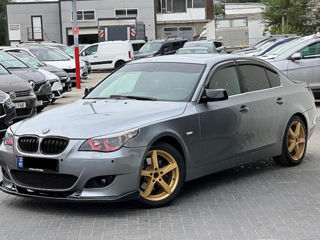 BMW 5 Series foto 1