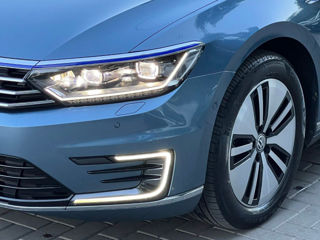 Volkswagen Passat foto 7