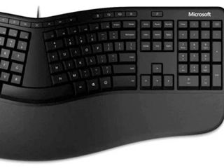 Tastiera Microsoft Ergonomic Desktop Tastiera + Mouse