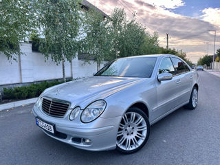 Mercedes E-Class foto 1