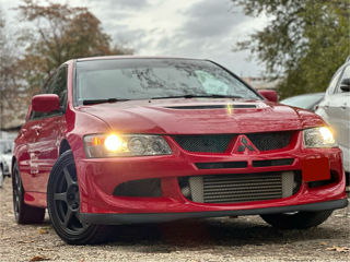 Mitsubishi Lancer foto 2