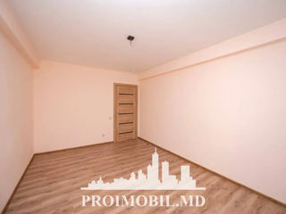 Apartament cu 3 camere, 82 m², Buiucani, Chișinău foto 5