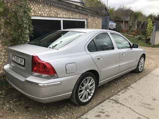 Volvo S60 foto 2