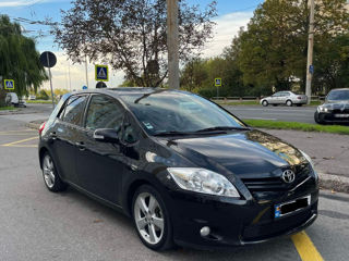 Toyota Auris foto 1