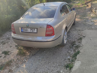 Skoda Superb foto 2