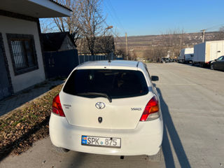 Toyota Yaris foto 3