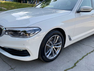 BMW 5 Series foto 2