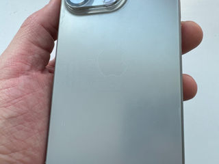 Apple iPhone 15 Pro 512ГБ Натуральный Титан+3 новых чехла и стекло защитное -задняя часть в пленке