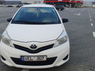 Toyota Yaris foto 1