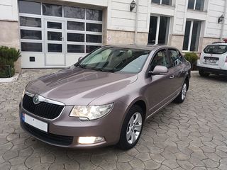 Skoda Superb foto 1