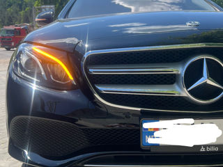 Mercedes E-Class foto 2