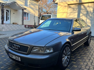 Audi A8 foto 3