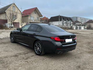 BMW 5 Series foto 4