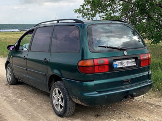 Volkswagen Sharan foto 3